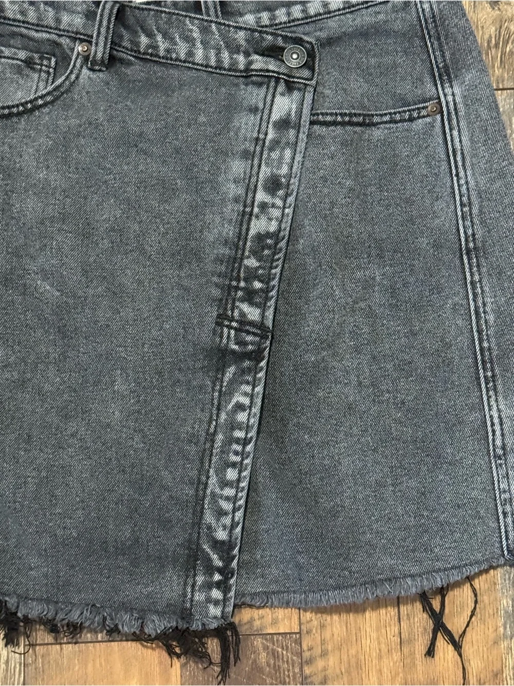 Free People We the Free Parker Wrap denim jean skirt Black Raw Hem Womens 31 12